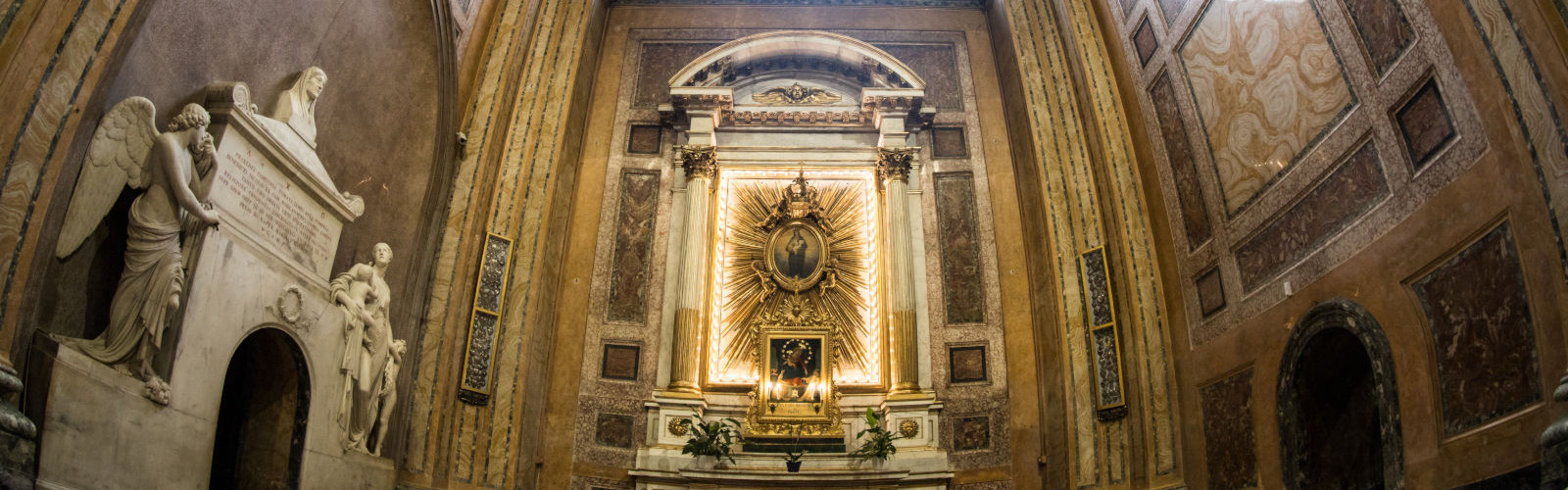 8. Cappella di Nostra Signora del Sacro Cuore 8. Cappella di Nostra Signora del Sacro Cuore